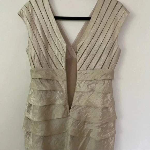 Adrianna Papell layered shimmer dress Size 4 - Picture 5 of 8